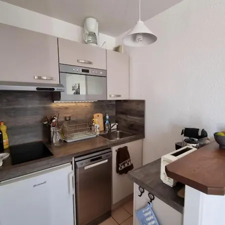 Beautiful Bright Close To The Sea Daire *